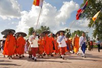 That Louang festival