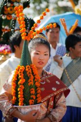 That Louang festival