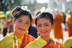 That Louang festival