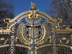 Canada Gate, Green Park