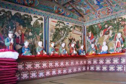 Buddhas, Beomeo Temple